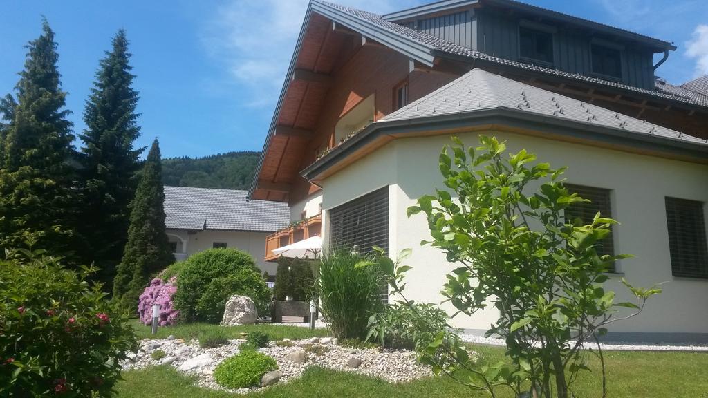 Pension Kreuzinger, 5310 Tiefgraben Exterior photo