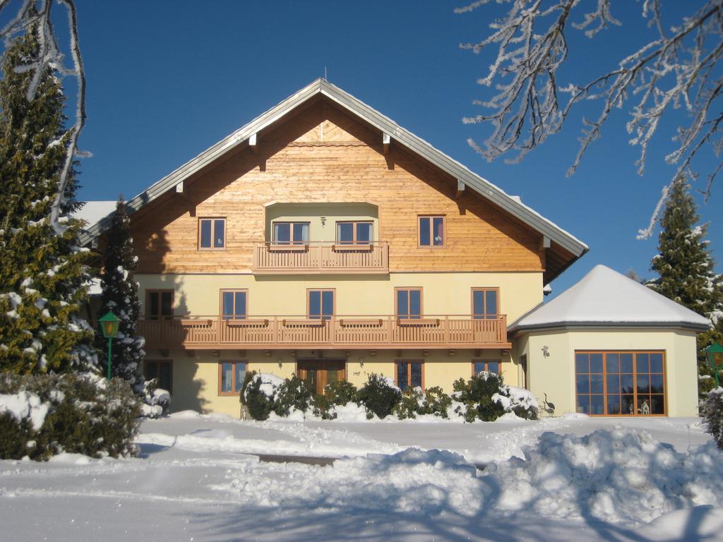 Pension Kreuzinger, 5310 Tiefgraben Exterior photo
