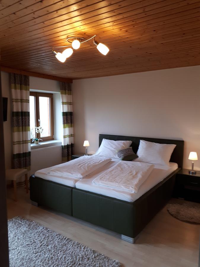 Pension Kreuzinger, 5310 Tiefgraben Exterior photo